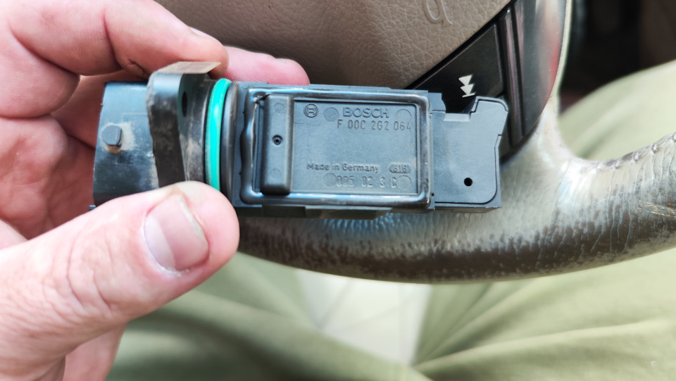 F00C2G2064 Датчик массового расхода воздуха BOSCH | Запчасти на DRIVE2