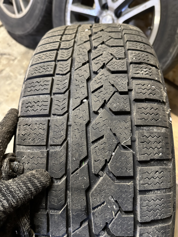 Шины зимние нешипованные Kumho 245/55 R18, литые диски Jeep 7,5Jx18 ...