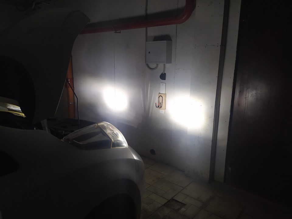 Эксперимент со светом: диодные лампы в галогеновые фары 💥 — Nissan Leaf ...
