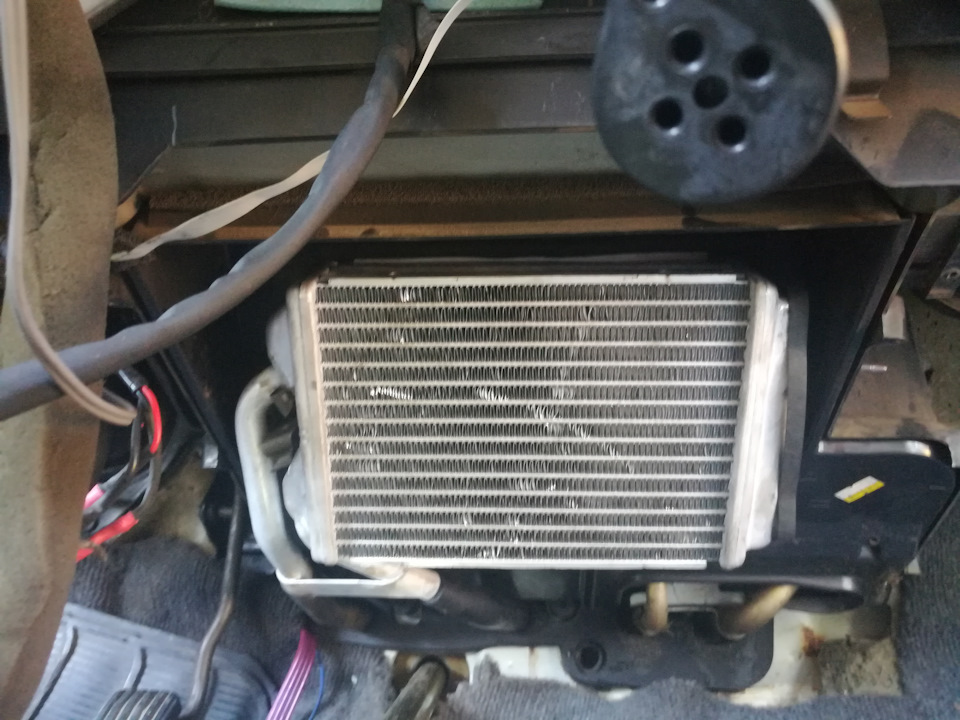 Вот он новенький стоит уже на месте, встал очень туго — Daewoo Nexia (2G)