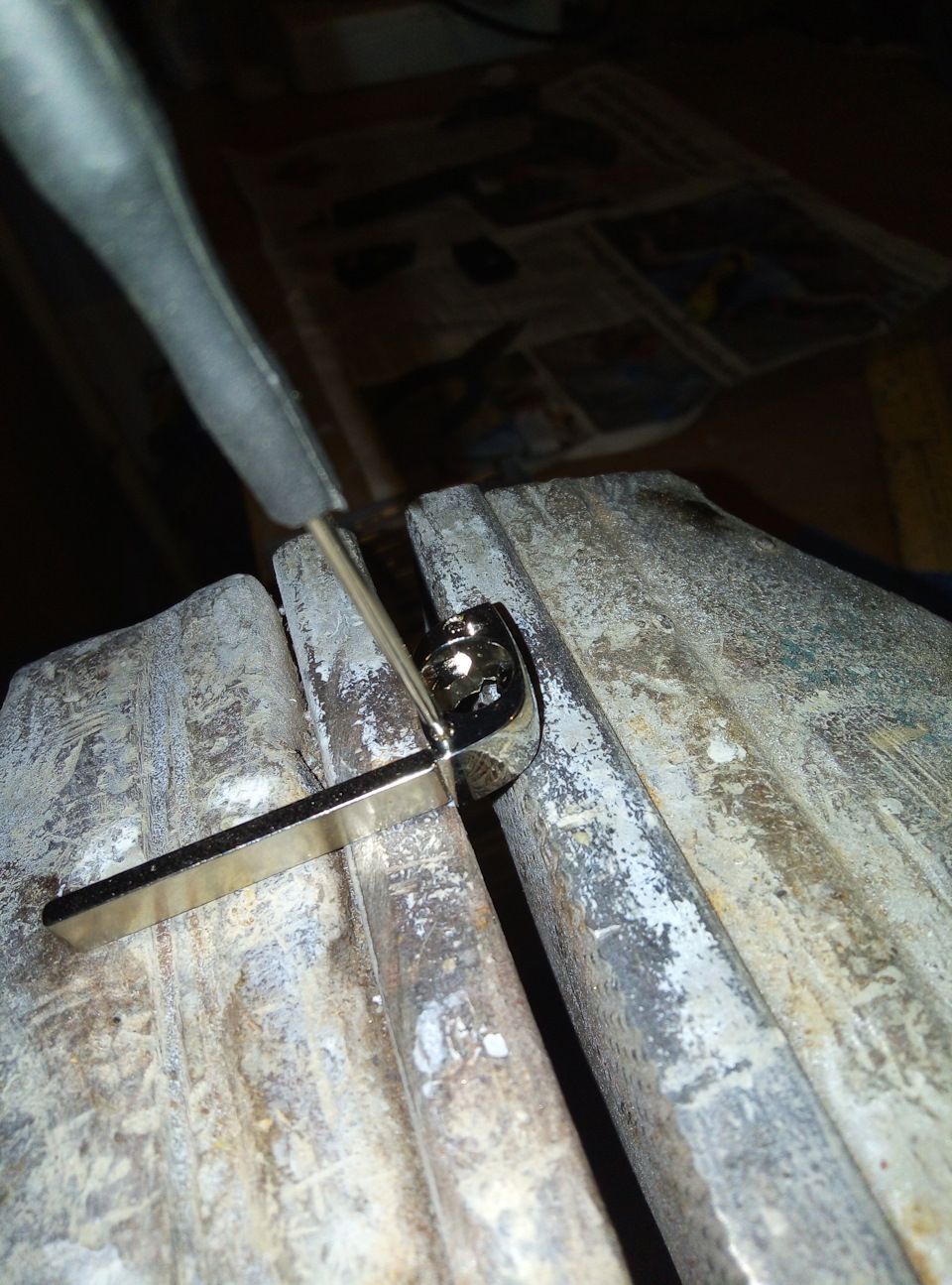 Замена жала выкидного ключа — Opel Meriva (B), 1,3 л, 2010 года ...