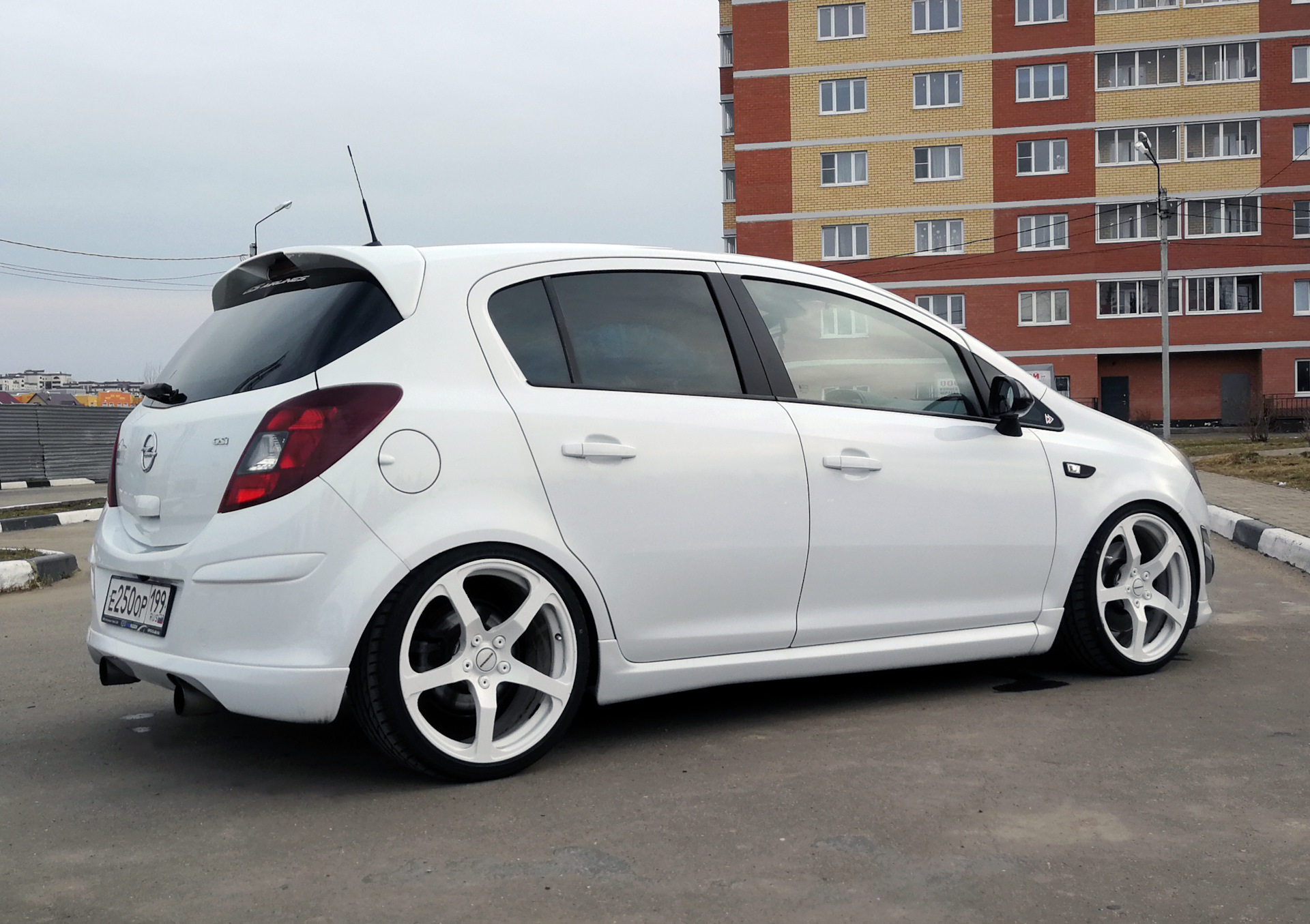 Summer Time Sailun Atrezzo Opel Corsa D Drive