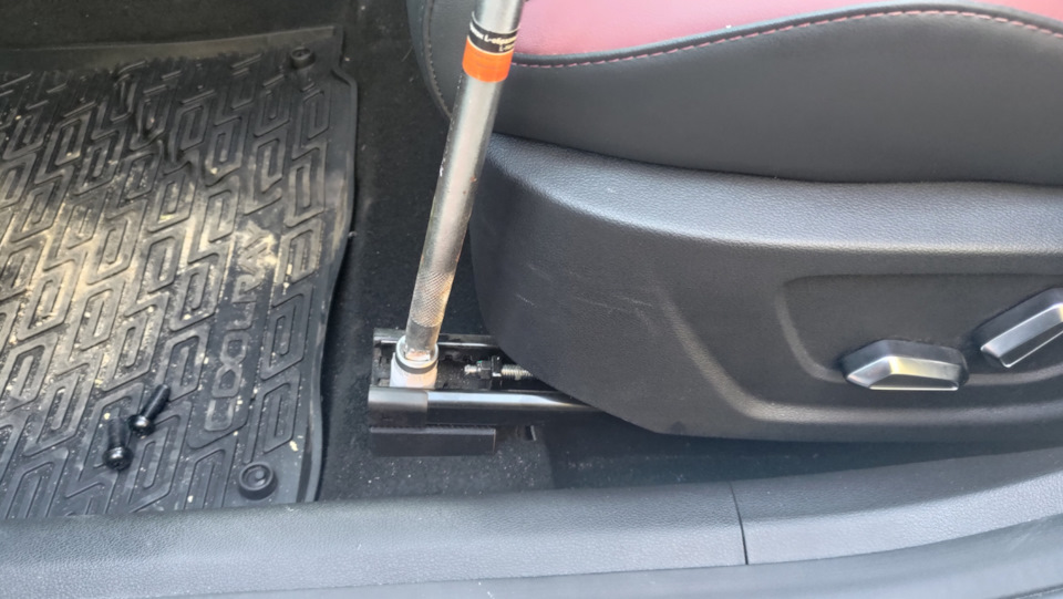 Проставки под сиденье ) — Geely Coolray (1G), 1,5 л, 2023 года | своими ...