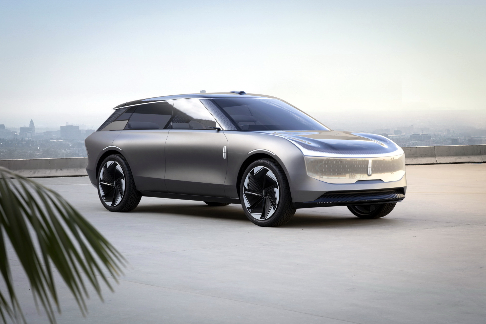 Lincoln Concept c