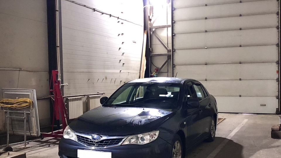 Subaru Impreza 61K Dark Gray Metallic