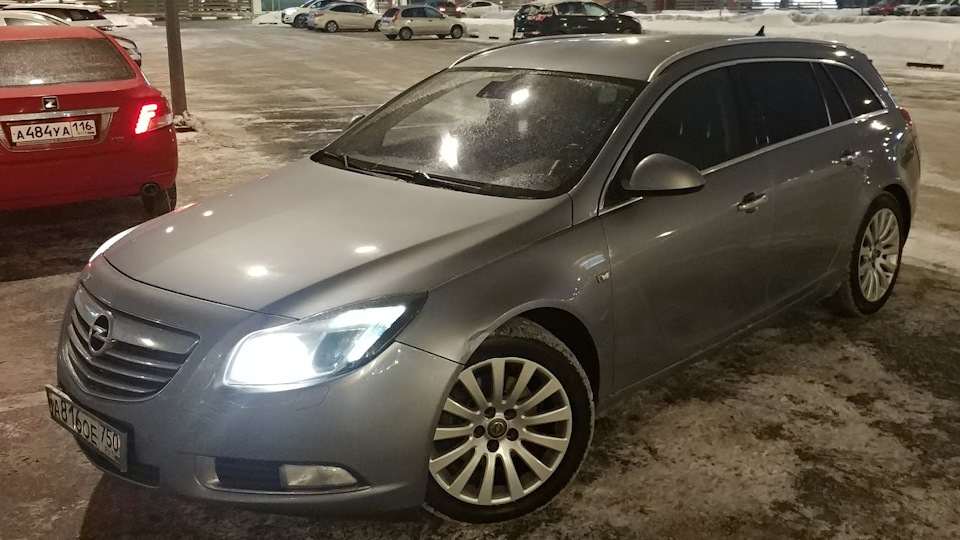 Опель инсигния 2.0 дизель. Insignia Sport Tourer 2.0 CDTI. Опель Инсигния универсал дизель отзывы.