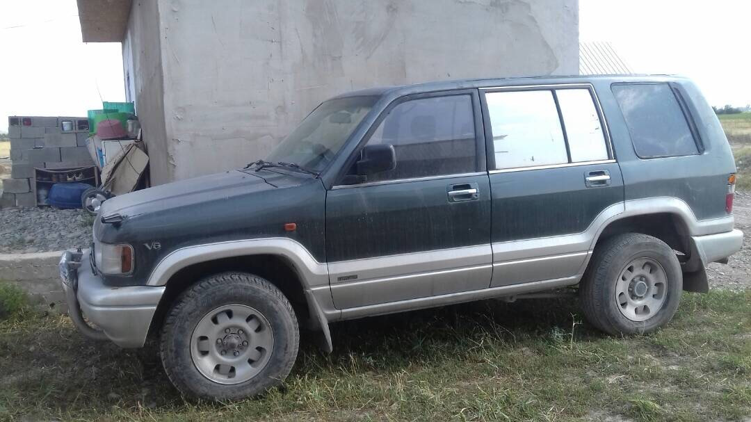 Isuzu bighorn off road. Исузу бигхорн 1994. Исузу бигхорн 1996. Bighorn отзывы. Isuzu bighorn.