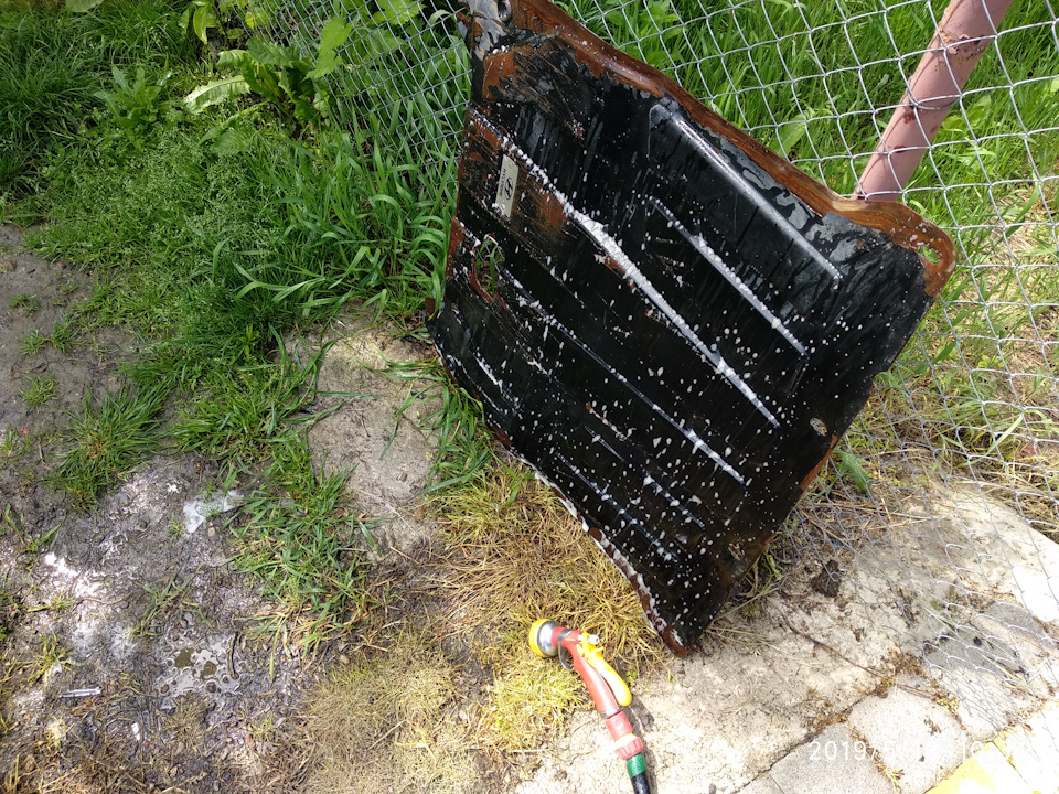 Покраска защиты двигателя — Hyundai i40, 2 л, 2013 года | своими руками ...