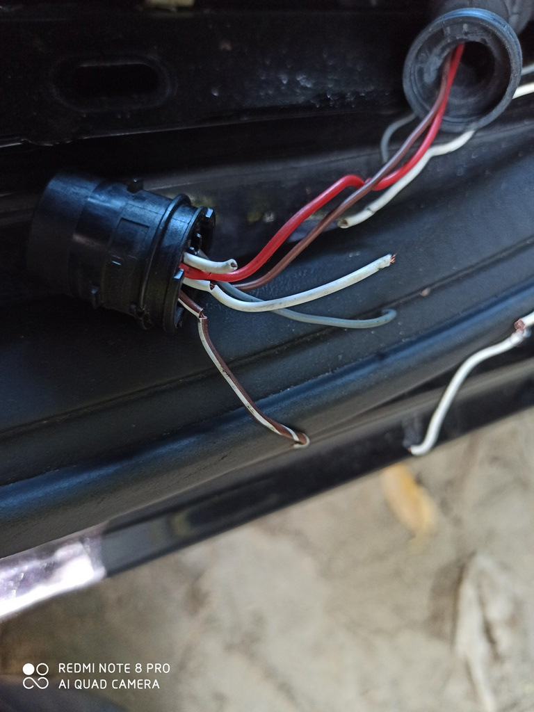 Опель Астра Н. Задняя проводка двери. Альтернативный разьем. — DRIVE2