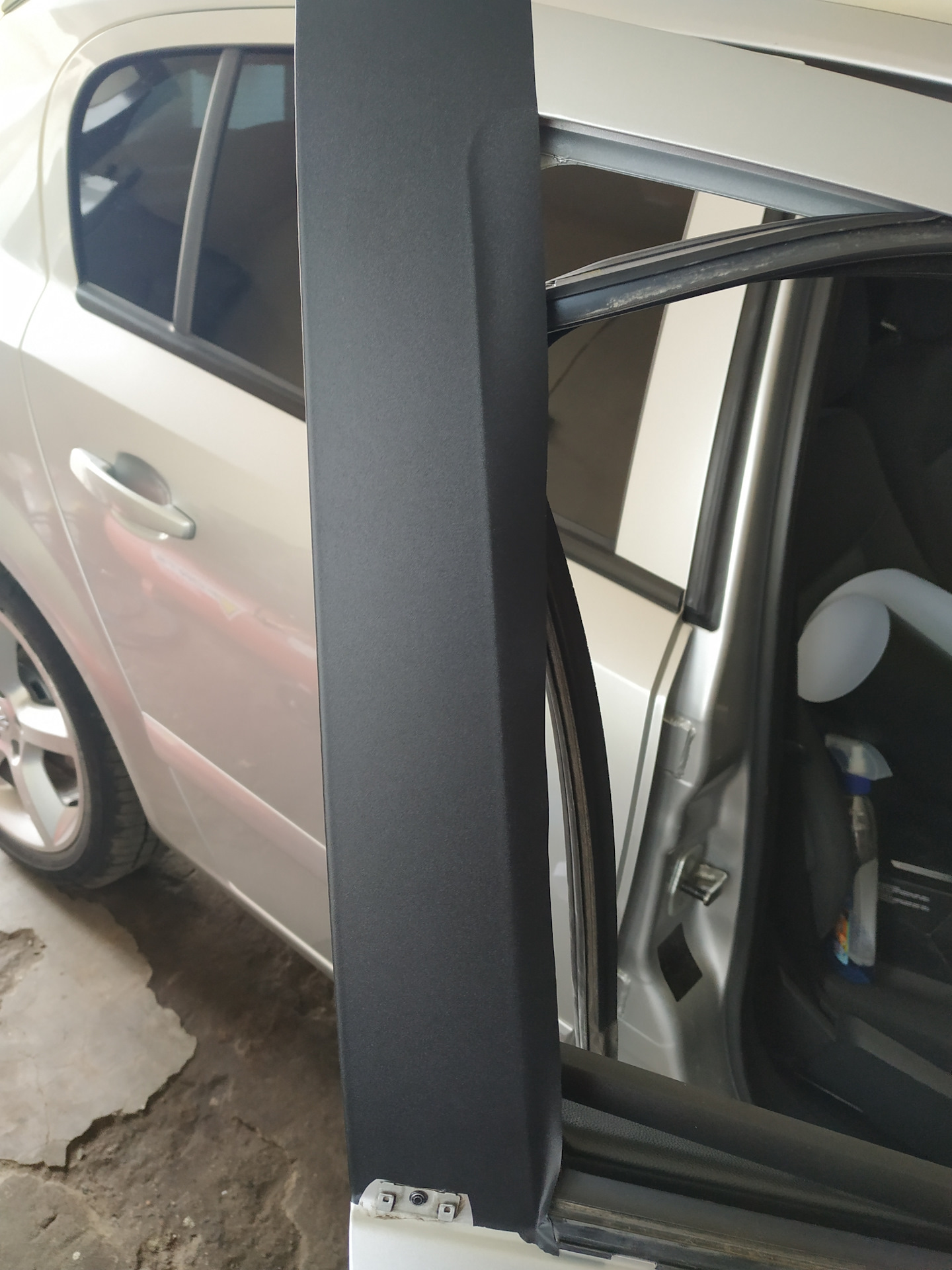 Стойка двери в черний мат — Opel Astra H, 1,3 л., 2007 года | просто ...