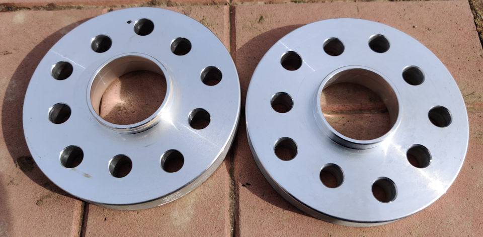 Проставки на заднюю ось. По 20 мм на каждую сторону. — Skoda Octavia ...