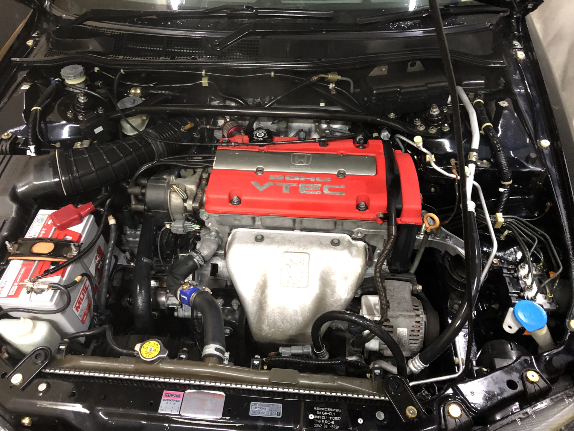 Подкапотное пространство хонда аккорд 8. Хонда прелюд 5 подкапотное пространство. Хонда аккорд 2008 под капотом. Подкапотка хонда цивик 4д. Подкапотное пространство хонда.