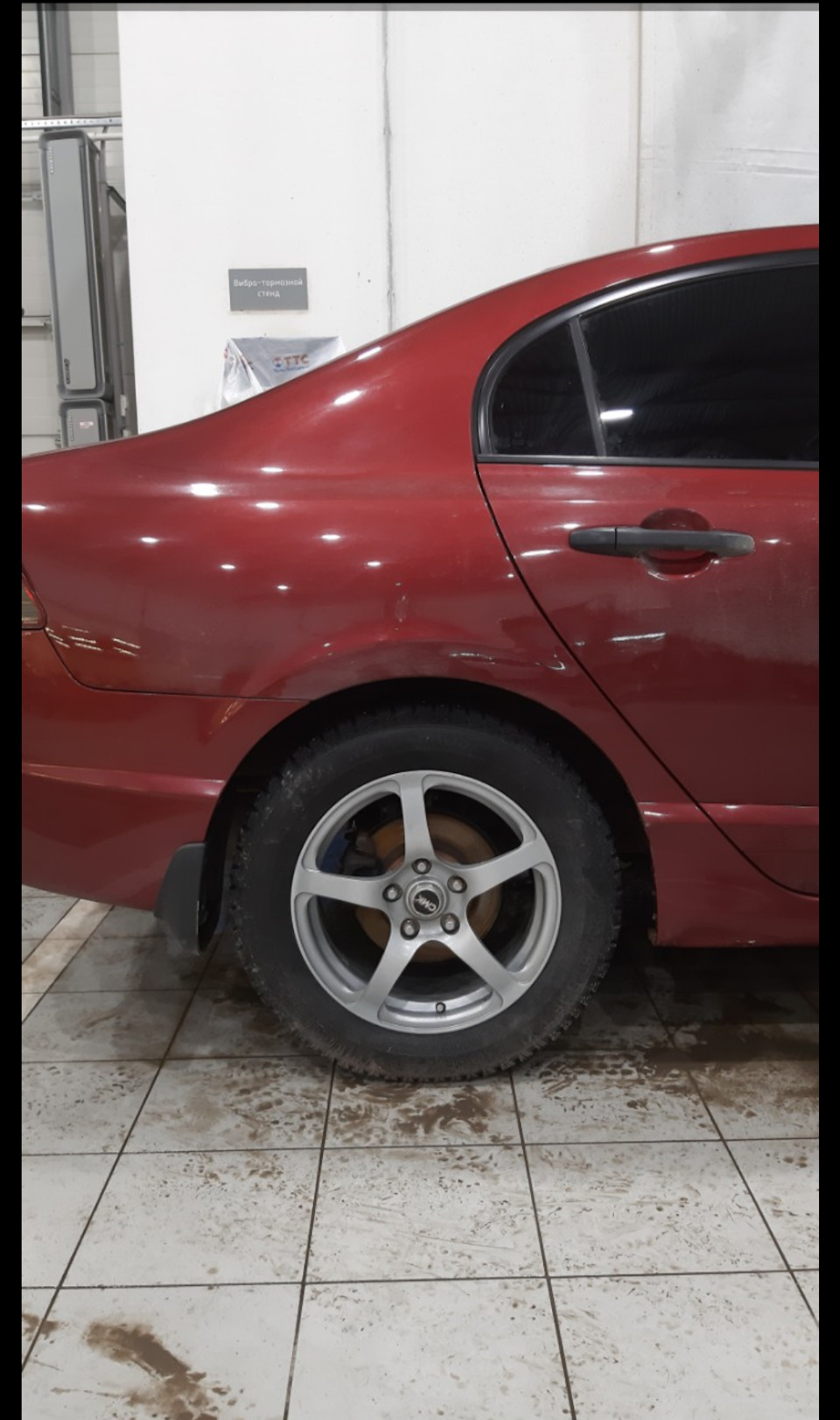 ах эти задние колеса домиком — Honda Civic 4D (8G), 1,8 л, 2011 года ...