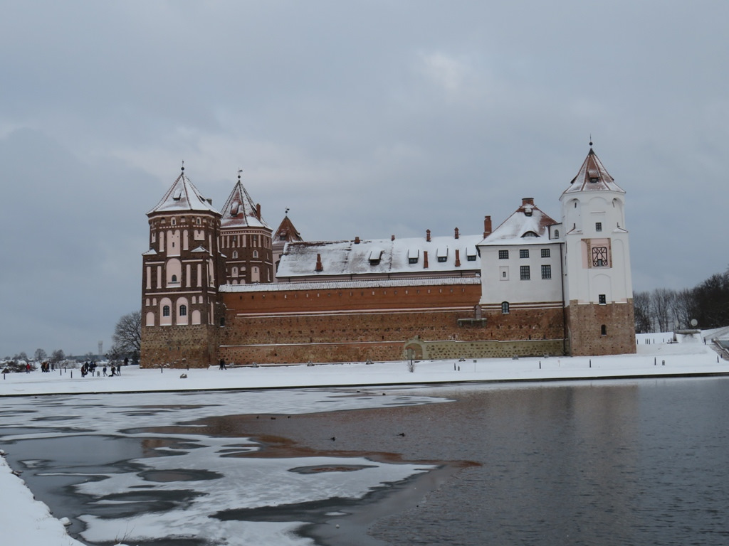 Несвижский замок в белоруссии фото внутри и снаружи