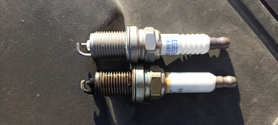 Свечи на пассат б7. Свечи б 3. Zfr6kix11ps. 8 бензин артикул. Свечи б 3.