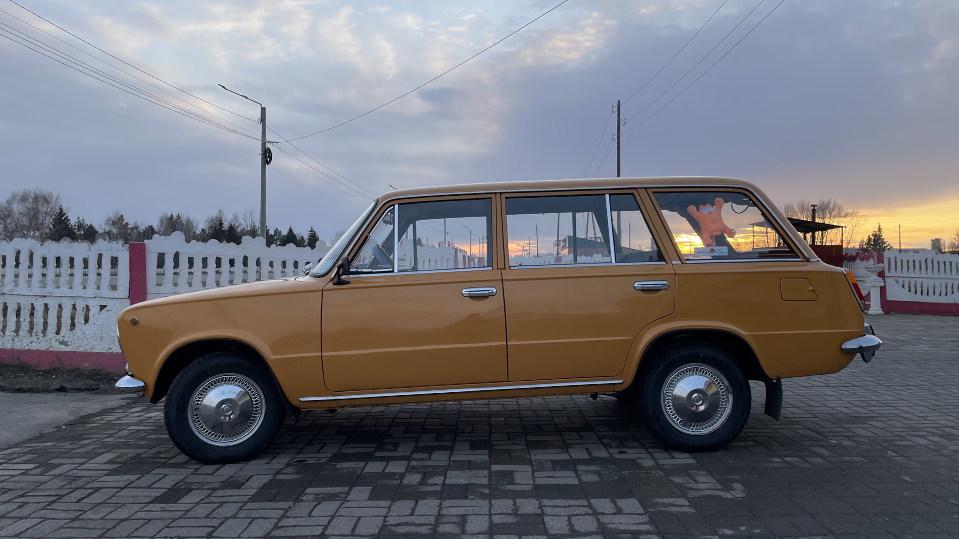 Lada 2102 1.2 бензиновый 1979 | Охра золотистая на DRIVE2