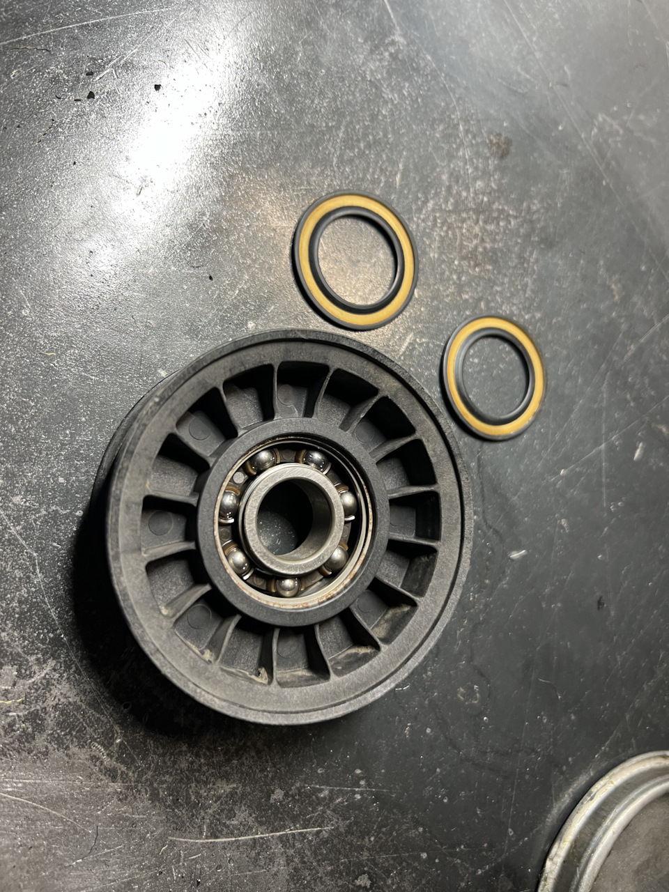 Снял пыльники — Cadillac Escalade (3G)