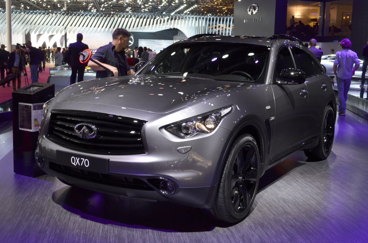 Infiniti qx70 girls