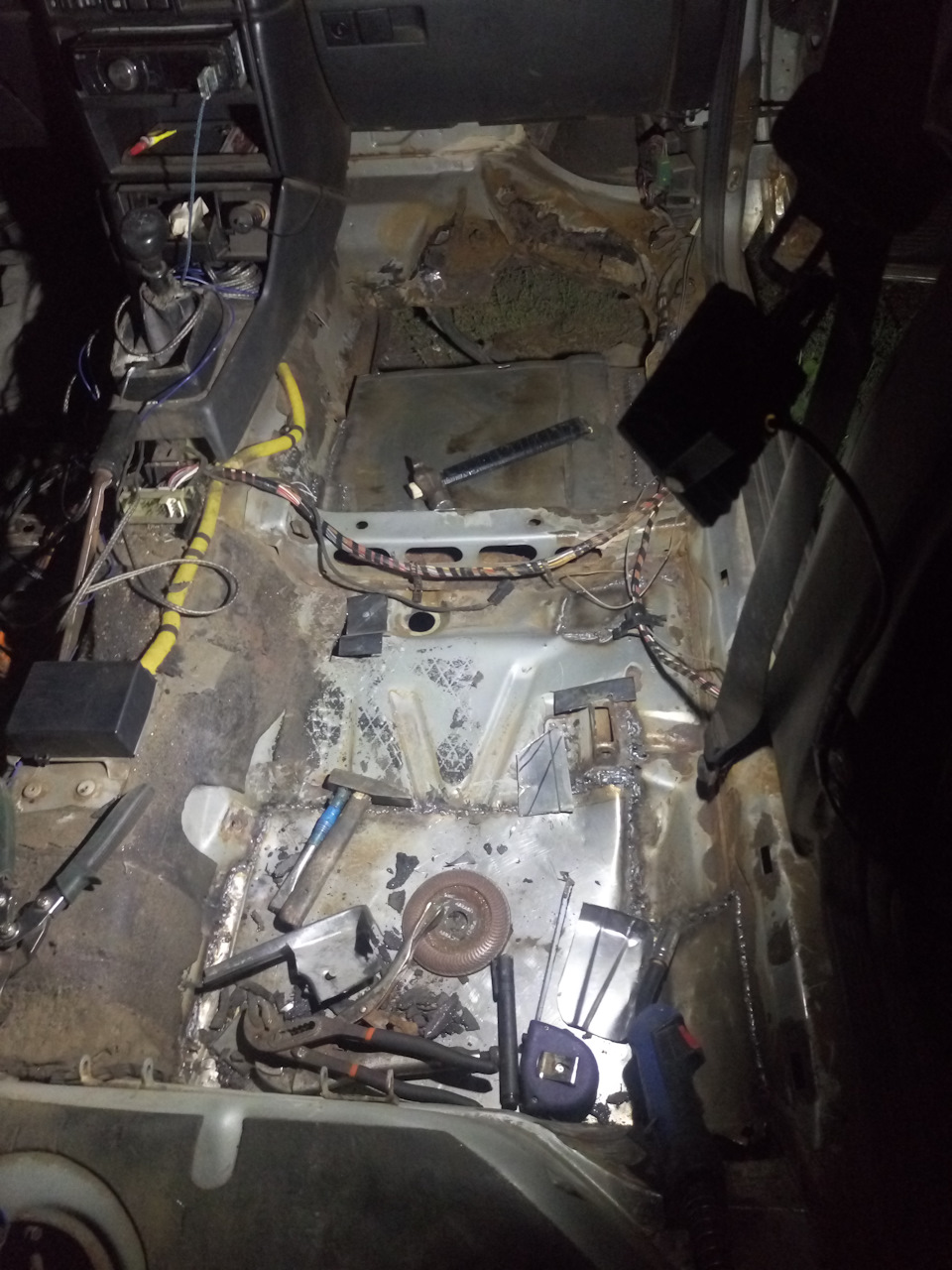 дхо+бегущий поворотник — Audi Q7 (1G), 3 л, 2008 года | своими руками ...