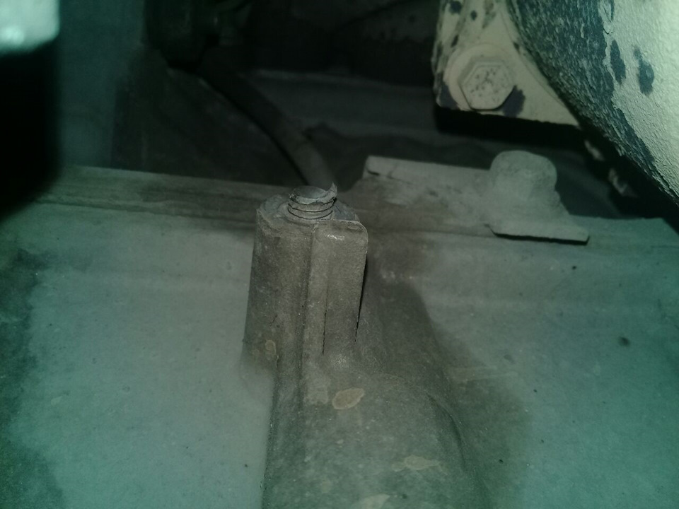 Обломался болт. Решил сделать — Nissan Cube II, 1,4 л, 2003 года ...