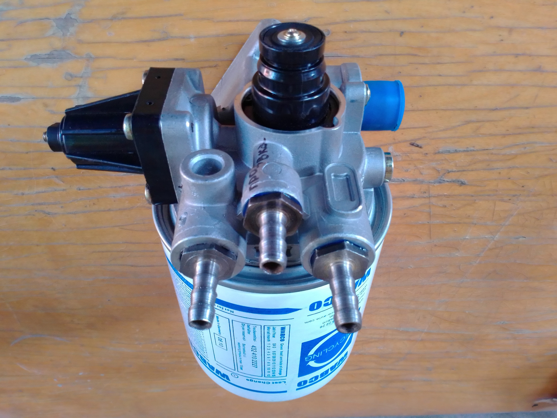 5 bar. Осушитель воздуха для пневмосистемы. Осушитель воздуха фредлайнер bw5003424. Осушитель воздуха вабко. Осушитель воздуха вабко.