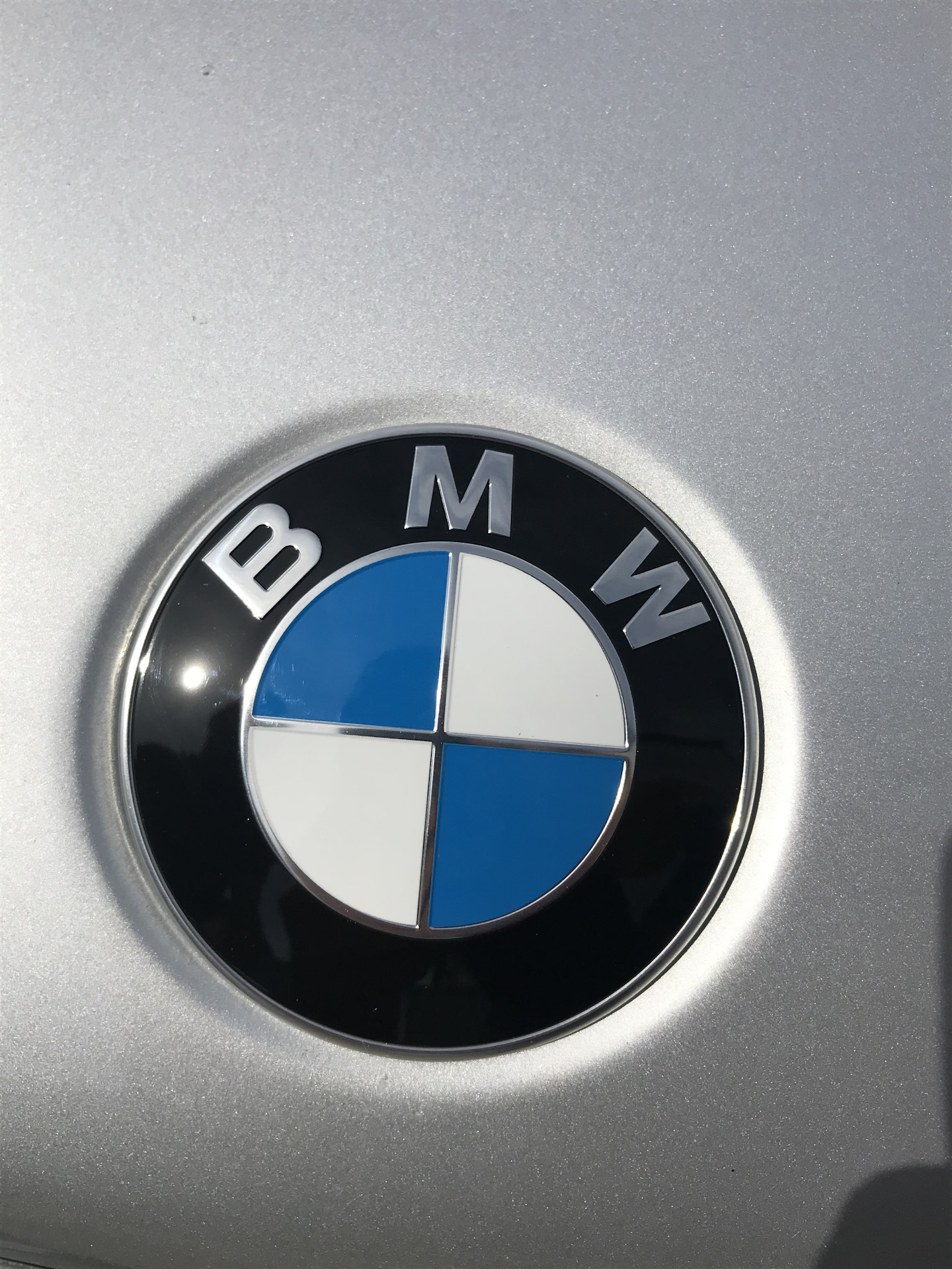 BMW logo 2021