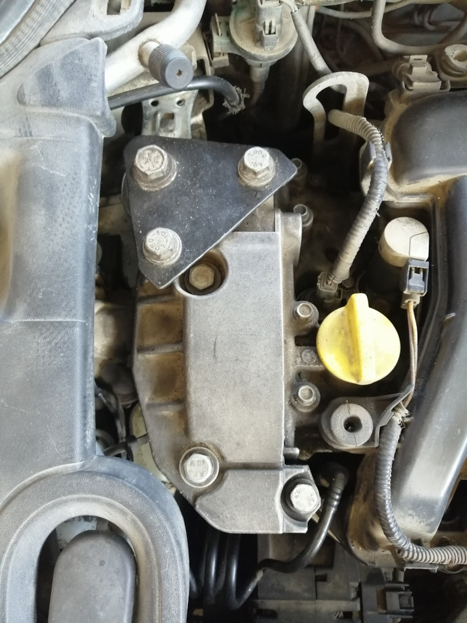 Доп опора рено меган 2 — Renault Megane II, 1,6 л, 2006 года | тюнинг ...
