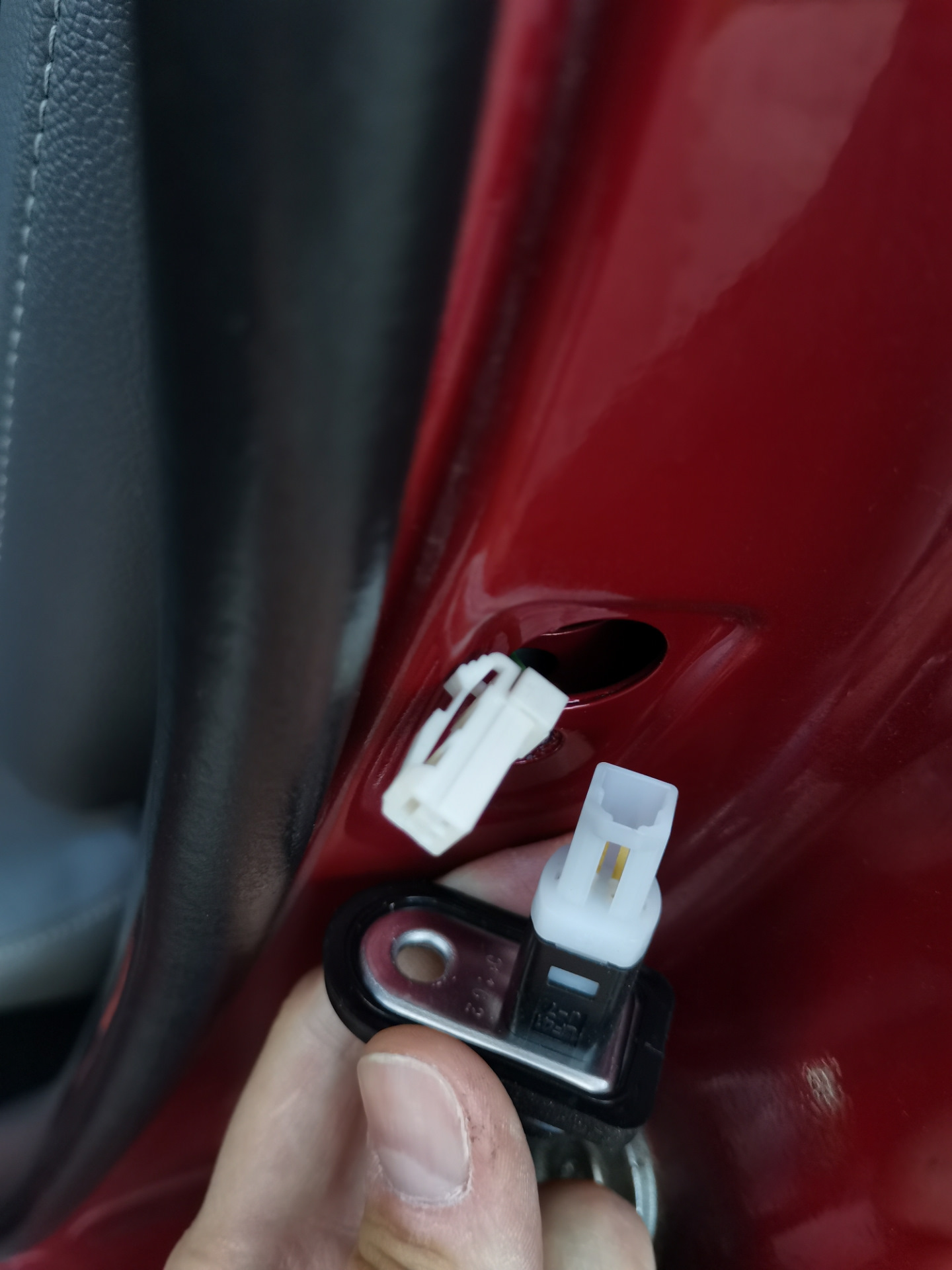 Замена концевика двери — KIA Venga, 1,6 л, 2012 года | своими руками ...