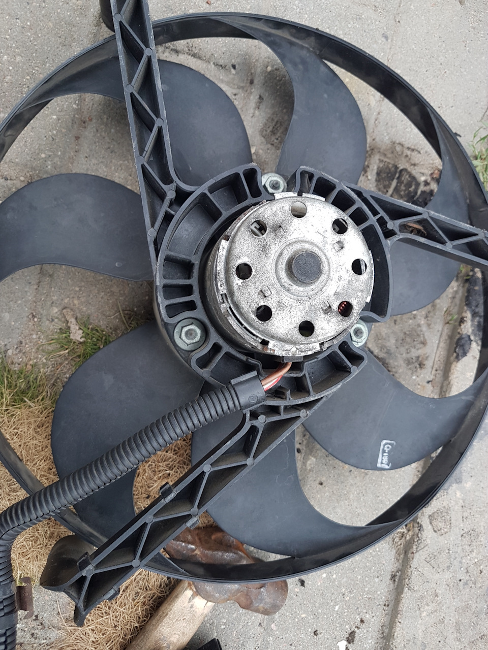 Вентилятор радиатора ремонт! — Volkswagen Golf Mk4, 1,6 л., 2001 года ...