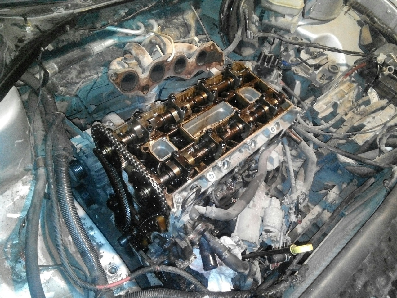 Ремонт двигателей ford. Duratec he 2.0 блок цилиндров. Duratec he 2.0 2 цепи. Двигатель VCT 2.0. Распредвалы Duratec he 2.0.