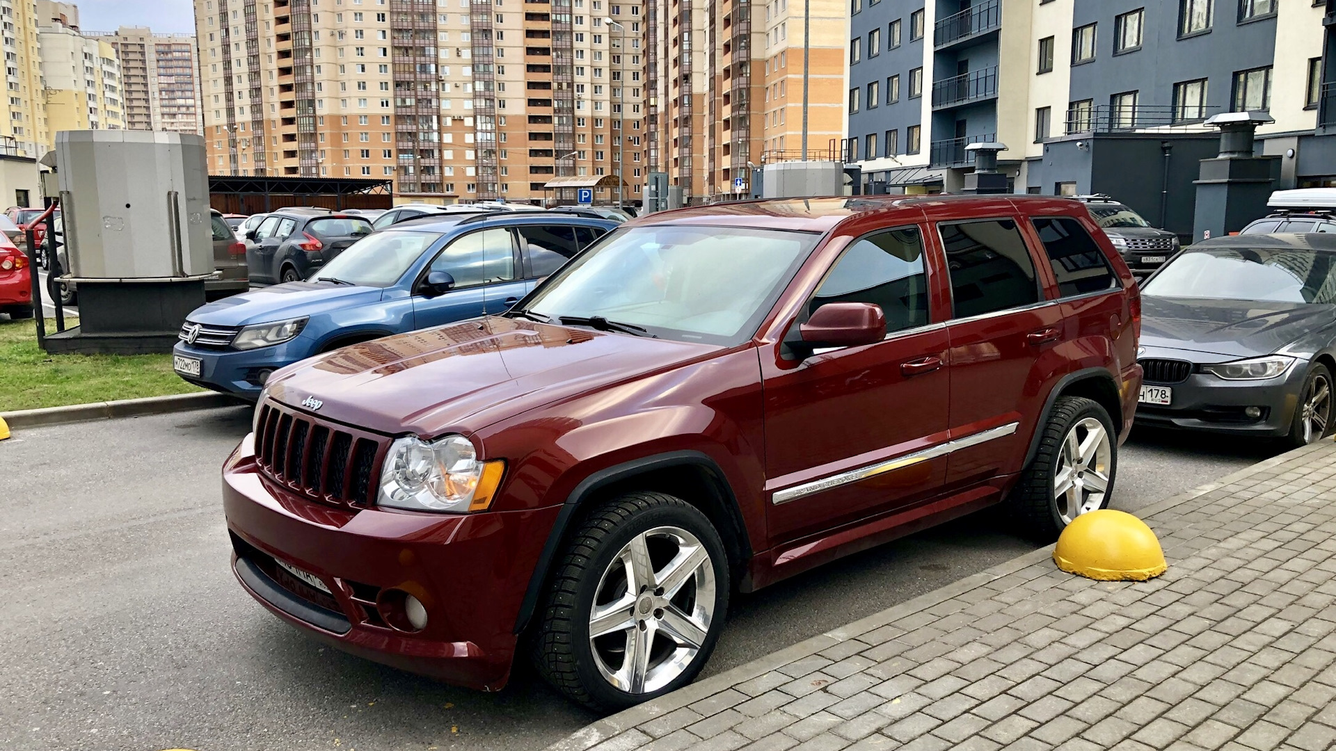 Машина гранд. Jeep Grand Cherokee 2007. Jeep Grand Cherokee WK. Jeep Grand Cherokee srt8 красный. Jeep Grand Cherokee wk1.