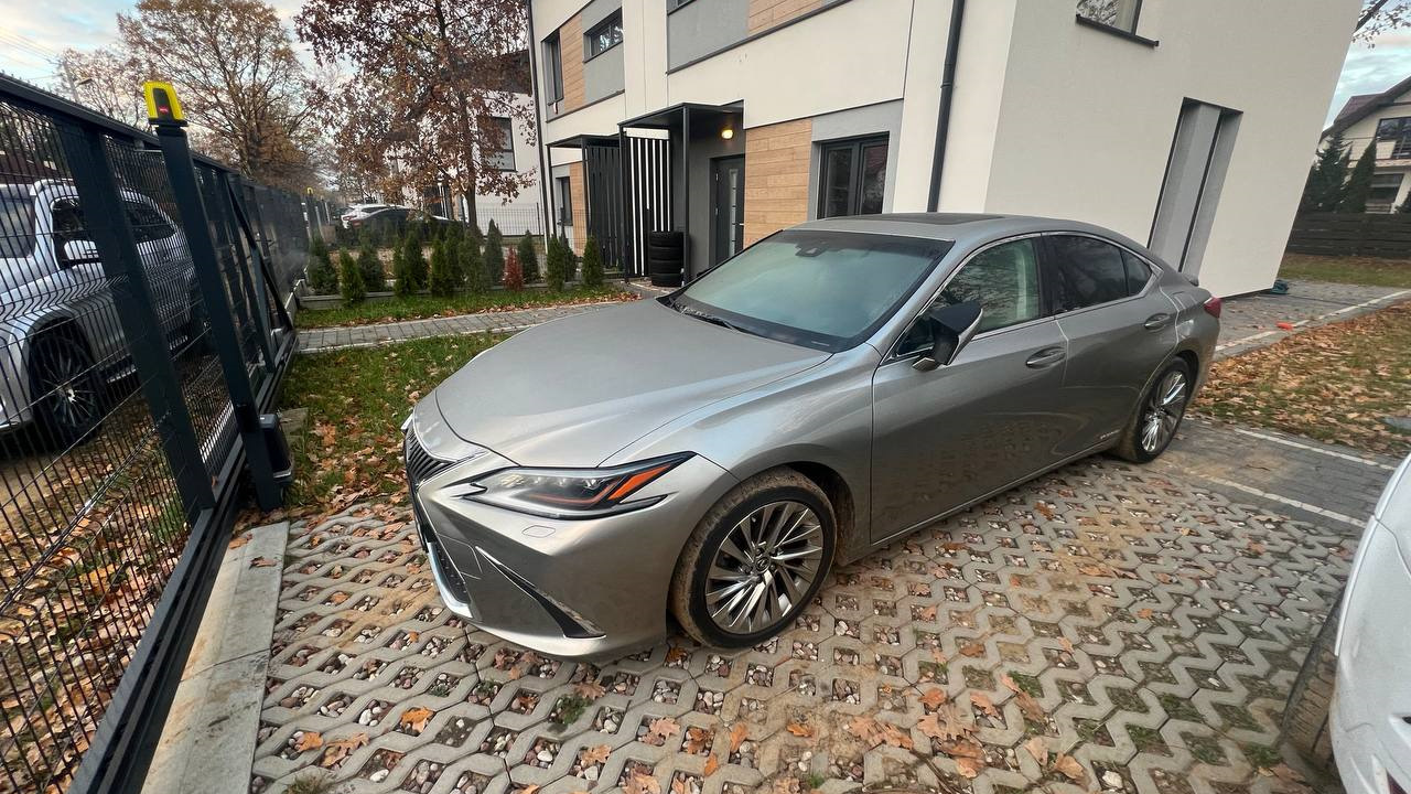 Lexus ES 300h (XZ10) 2.5 гибридный 2021 | Белёный Лён на DRIVE2