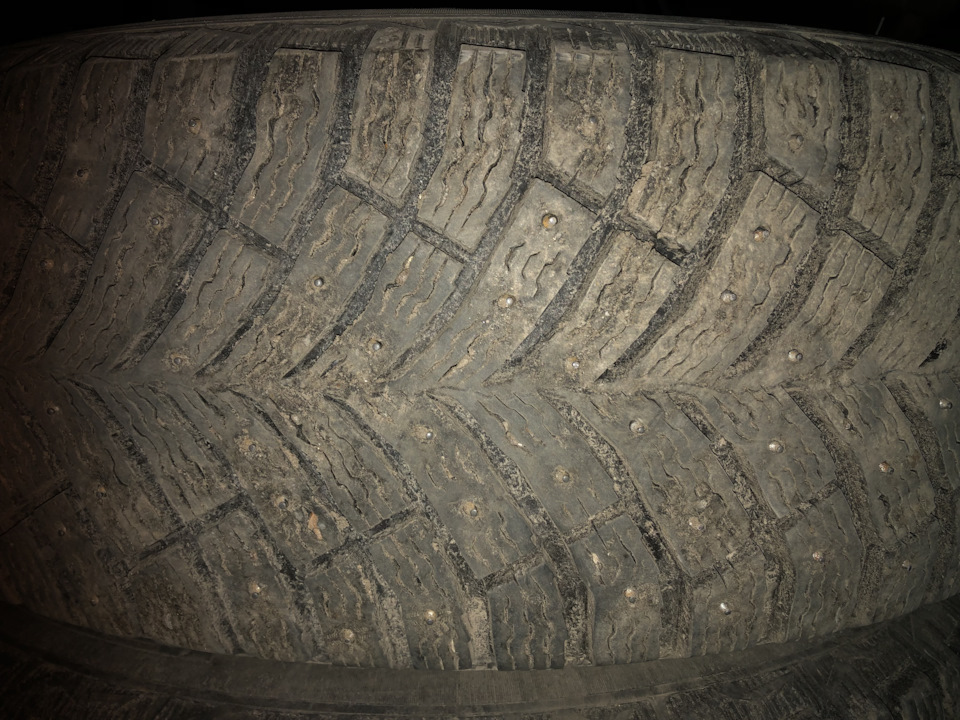 Шины зимние шипованные Michelin 215/65 R16 на KIA Sportage (2G ...