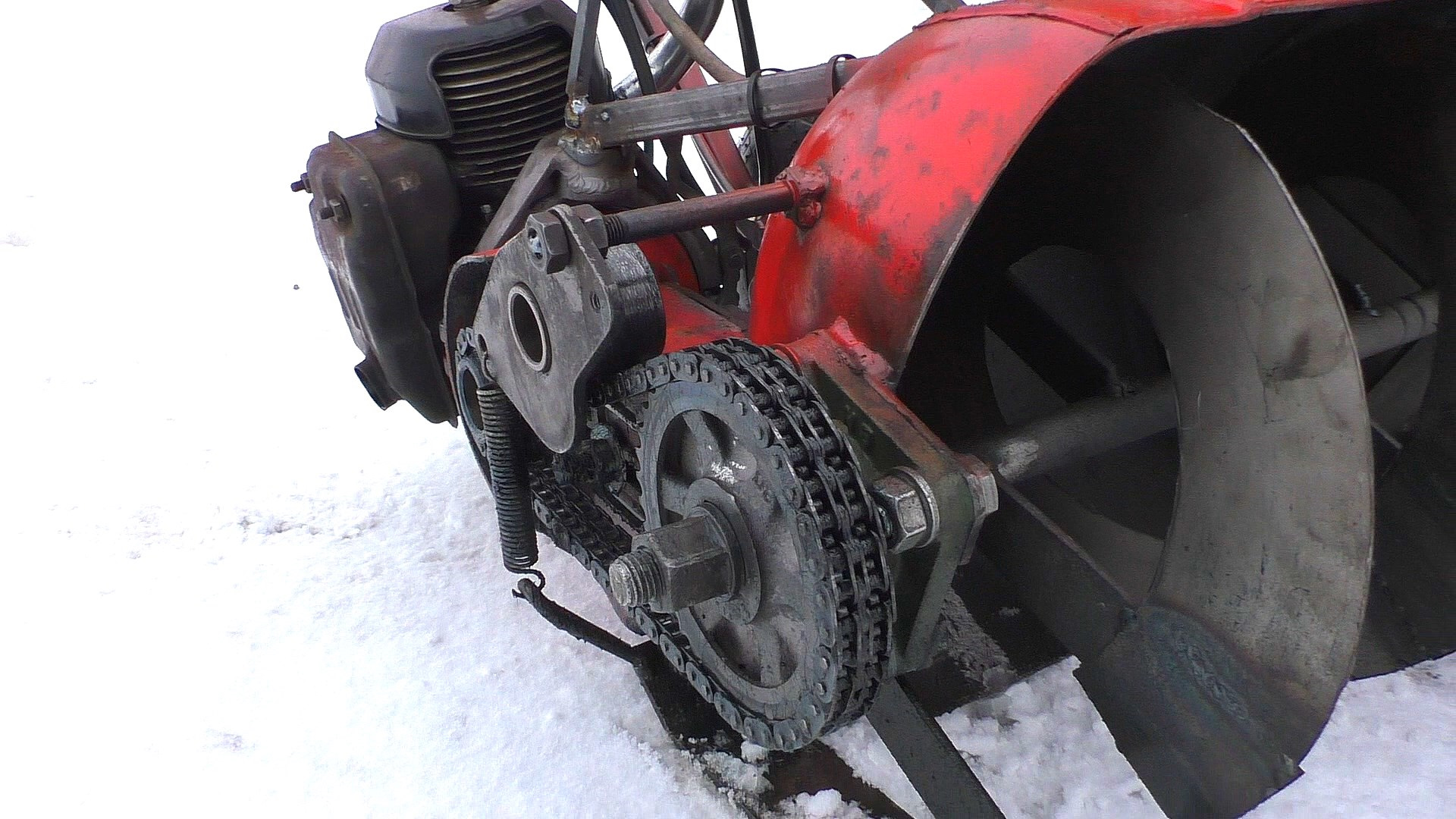 Снегоуборочная машина своими руками из бензопилы: чертежи