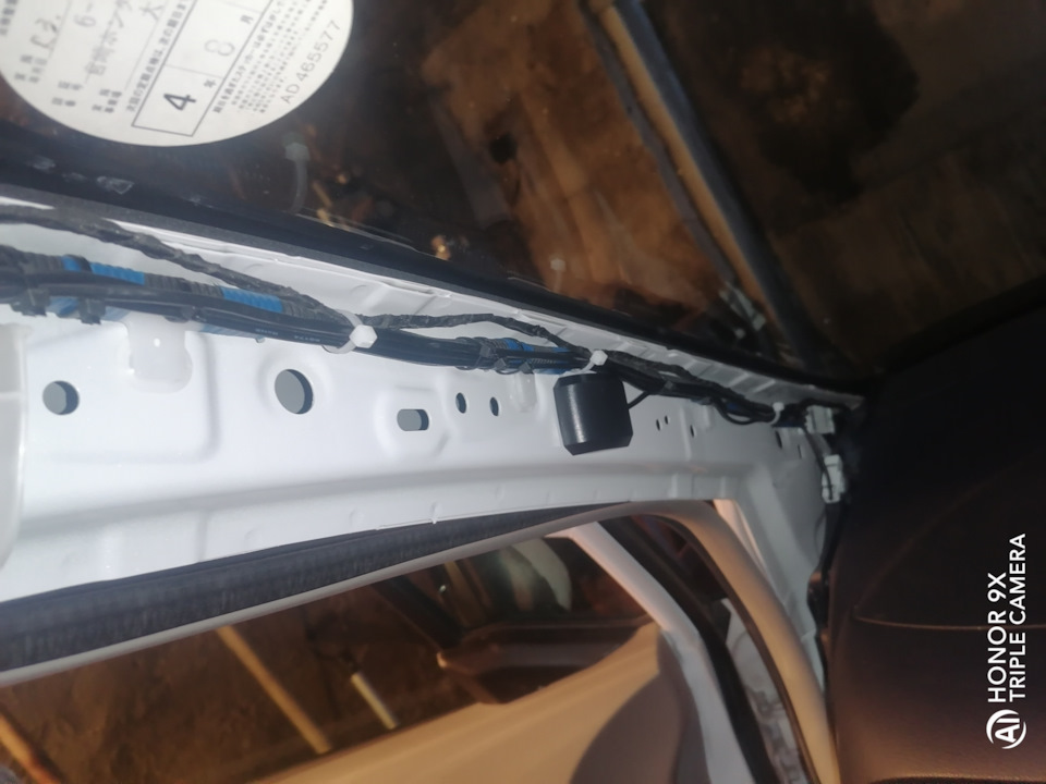 По стойке — Honda Insight (2G)