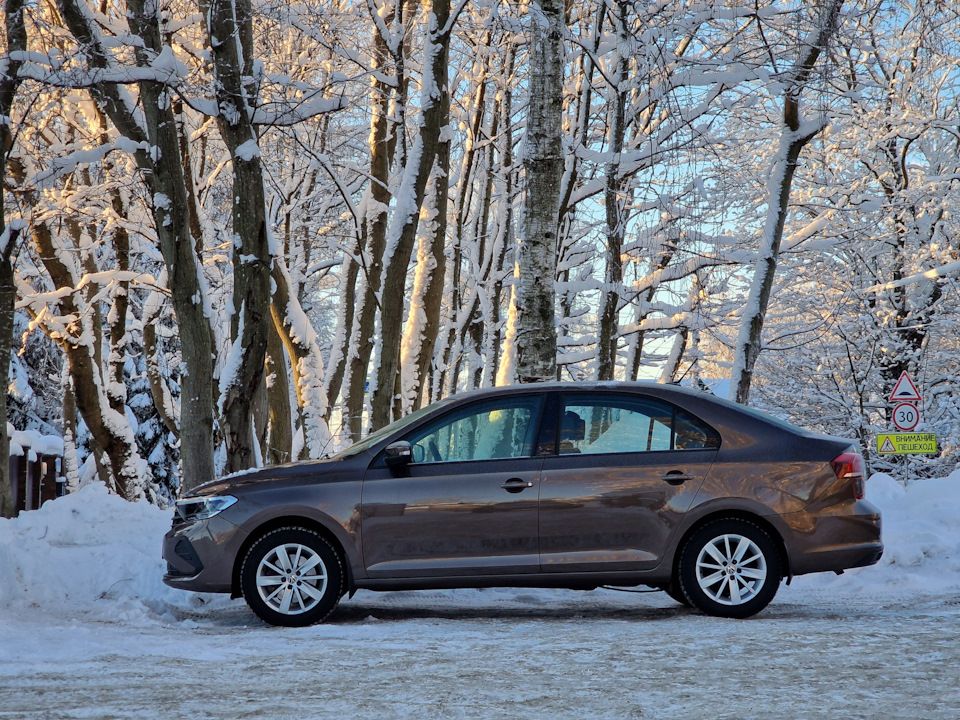 Заслонка при подаче омывайки не закрывается. . Дилер сказал, что это ...