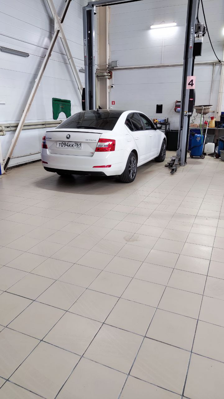 PART Ⅵ. Замена маслоотделителя, хомута глушителя, течь масла. — Skoda  Octavia A7 Mk3, 1,8 л, 2013 года | визит на сервис | DRIVE2