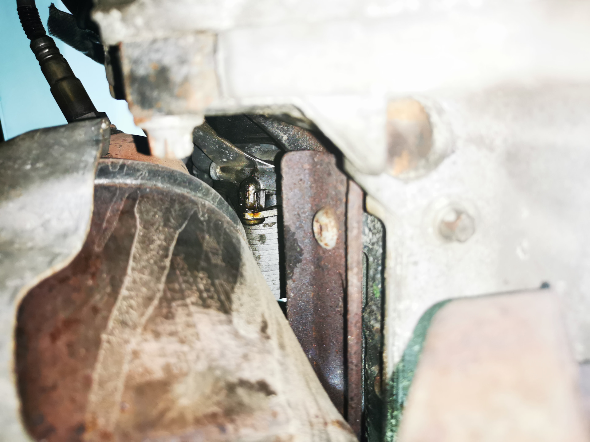 Замена прокладок теплообменника — Opel Astra J, 1,4 л, 2014 года ...