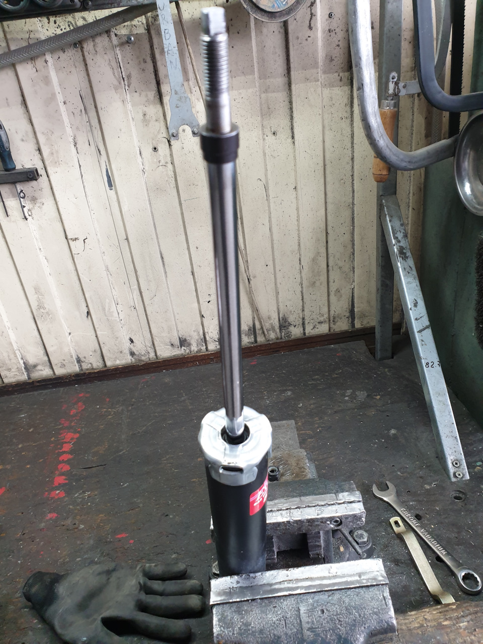 Прокачка задних амортизаторов — Hyundai Sonata V (NF), 2 л, 2008 года ...