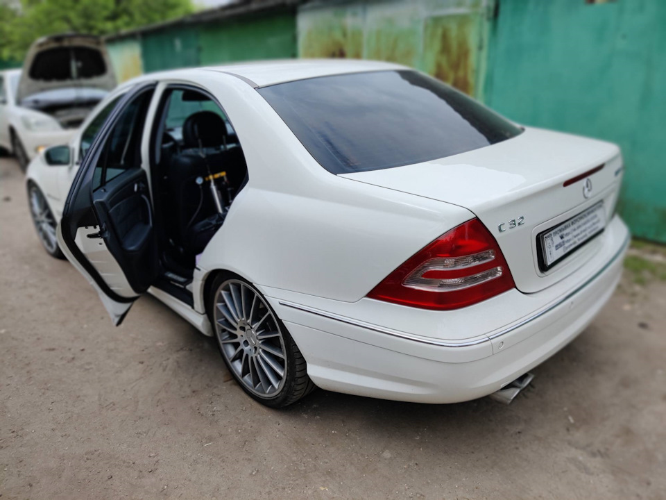 Mercedes-Benz C32 промывка топливных форсунок без снятия с двигателя ...