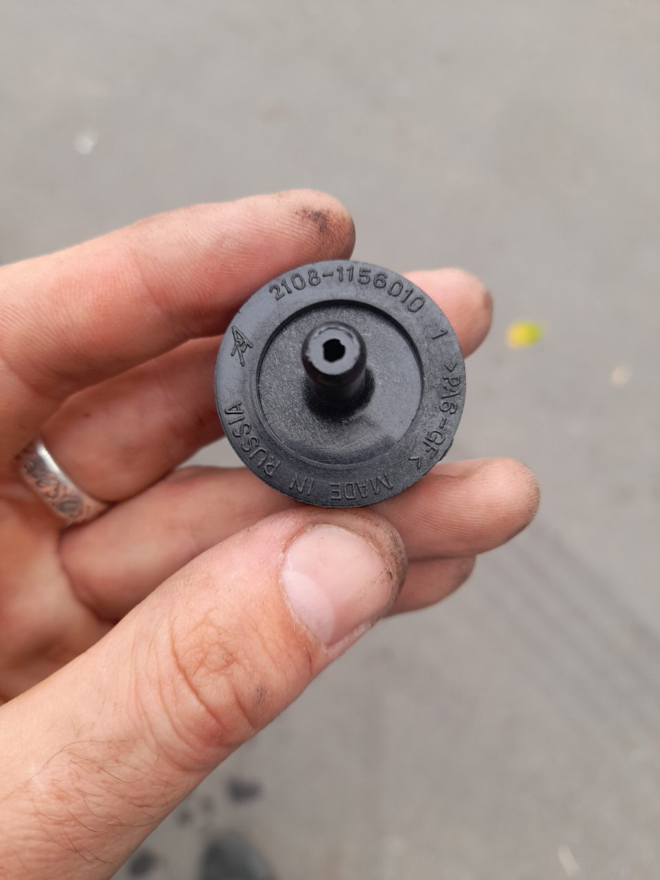 Обратный клапан для омывателя лобового и заднево стекла — Lada Ларгус ...