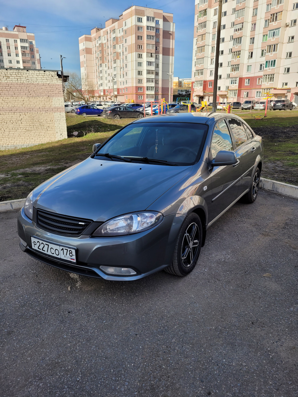 Замена сломанных шпилек — Daewoo Gentra, 1,5 л, 2013 года | запчасти ...