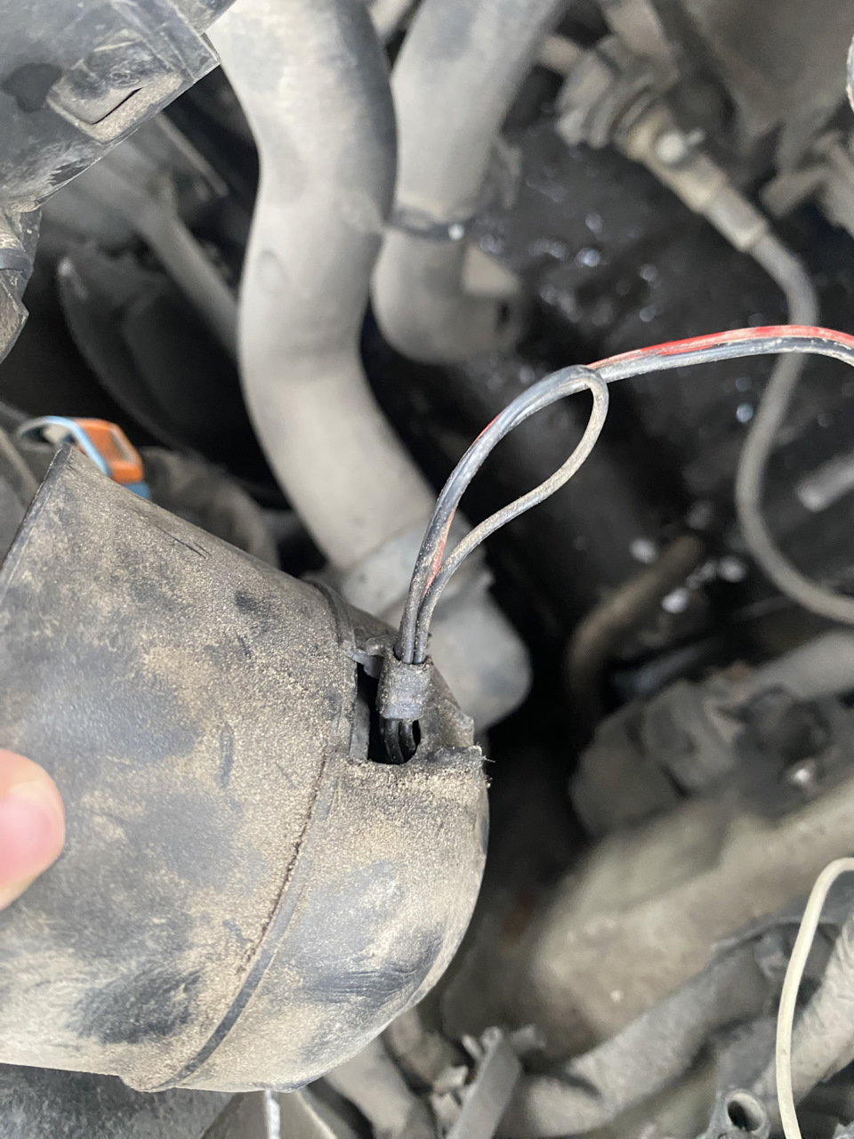 Замена колокола сигнализации — Peugeot 308 (2G), 1,6 л, 2015 года ...