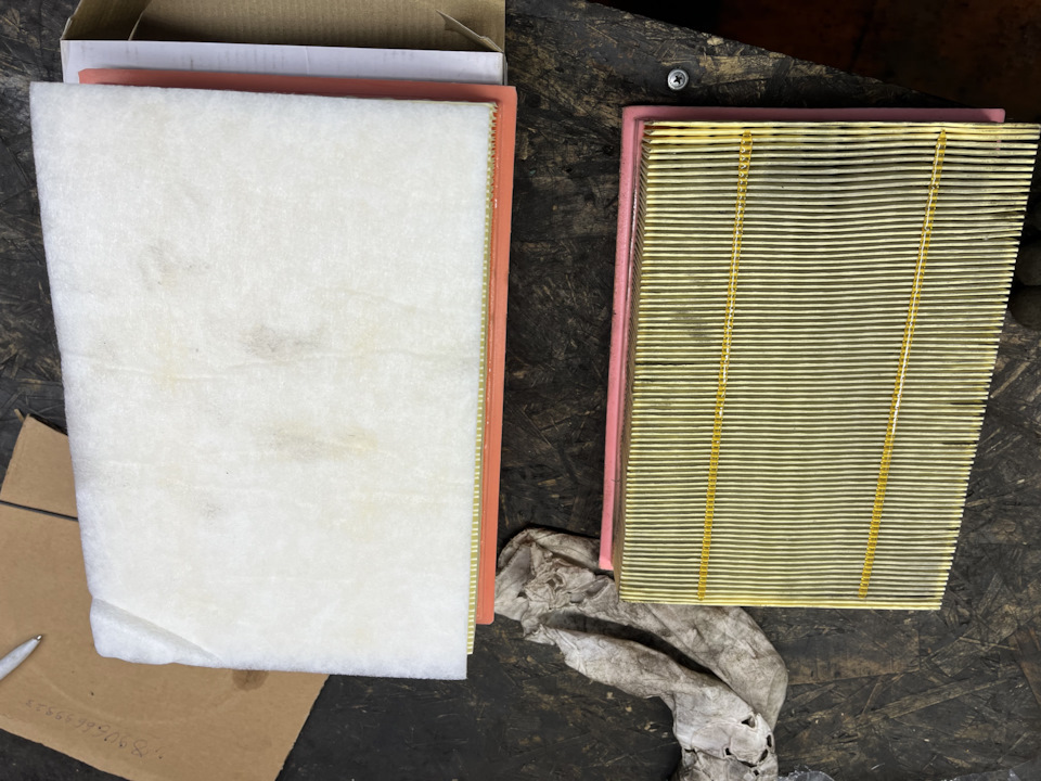 На прошлом ТО ставил оригинал который справа. Имеются конструктивные отличия у фильтров — Chery Tiggo 8 Pro