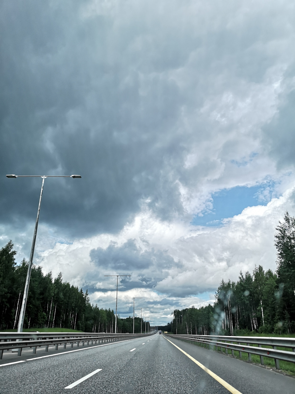 По городам северо-запада. Ивангород, Псков, Великий Новгород. День первый.  Заброска. Санкт Петербург, музей РЖД. — Lada Vesta SW Cross, 1,6 л, 2020  года | путешествие | DRIVE2