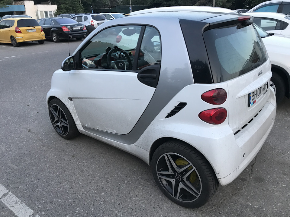 Смарт диск. Колеса на смарт 451. Smart Fortwo r16 195/45. Smart Fortwo 2007 с колесами 195/55/15. Смарт 451 Рестайлинг.