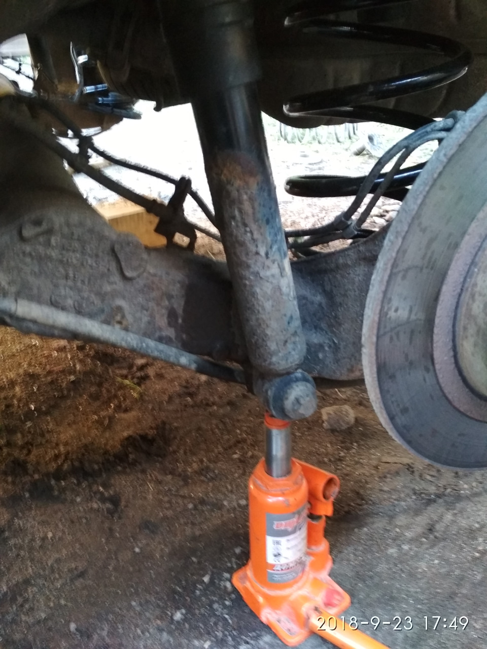 Слегка подпихнул вверх — Opel Zafira B