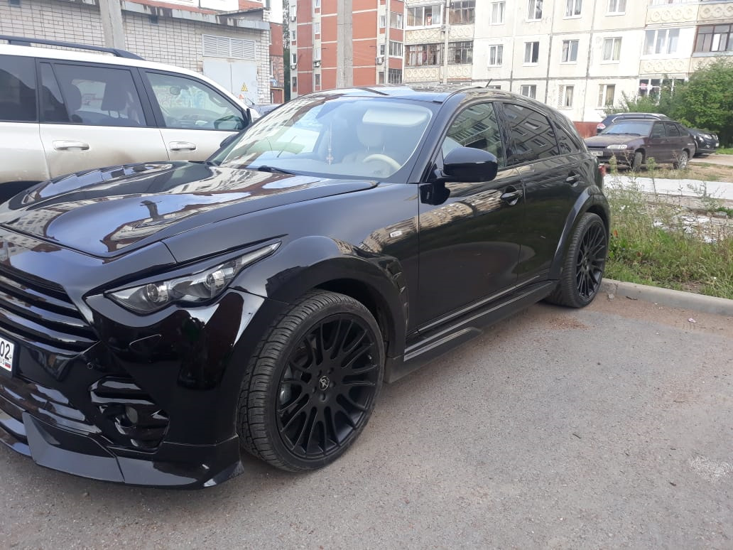 Infiniti qx70 Ferz