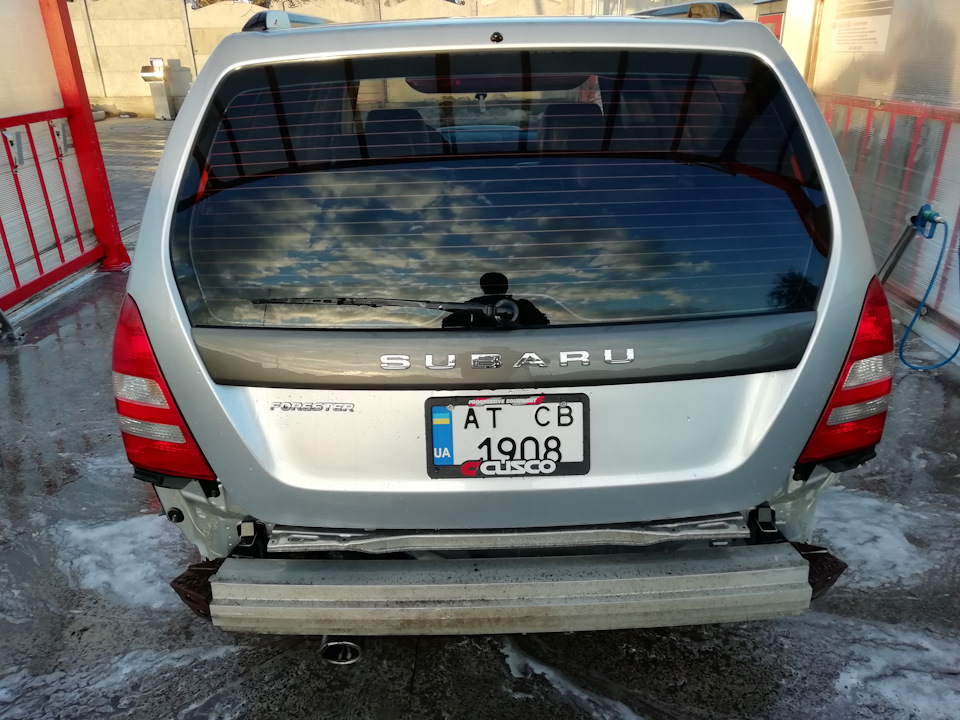 Крепление заднего номерного знака — Subaru Forester (SG), 2 л, 2003 ...