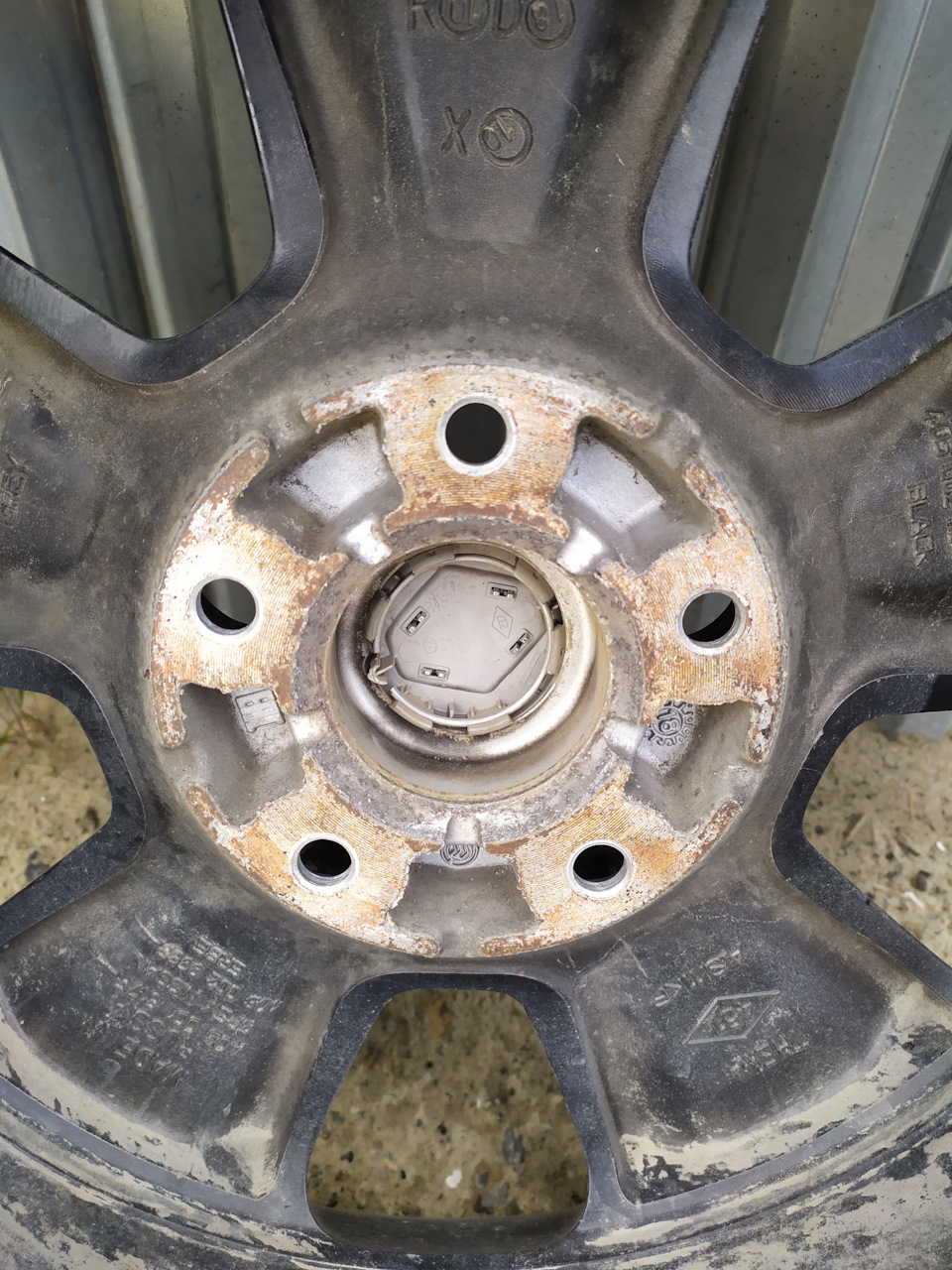 [24] Обработка медной смазкой — Renault Duster (1G), 1,6 л., 2018 года ...